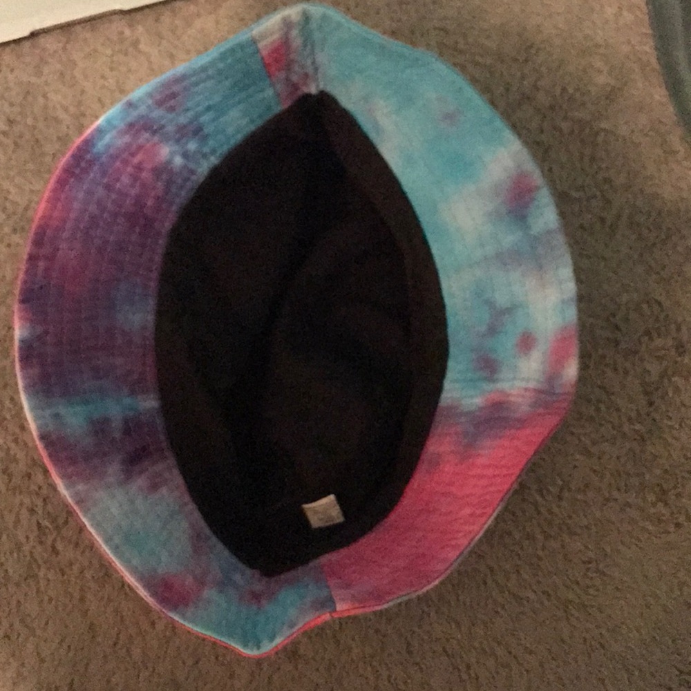 Bucket hat - Picture 2 of 3